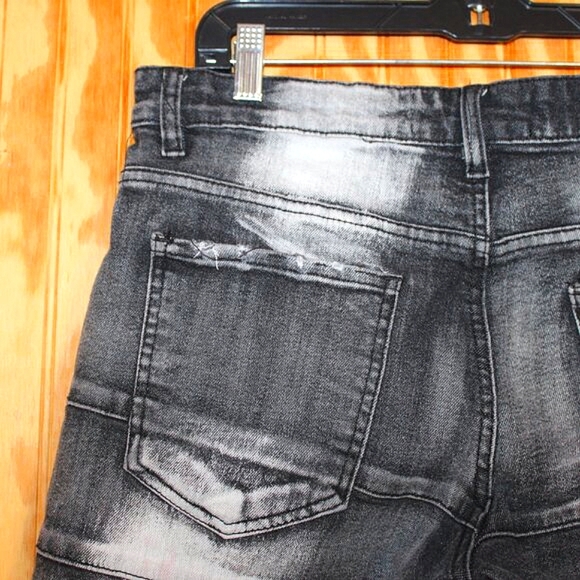 Legendary Status Distressed Black Wash Denim Shorts - Size 32 - Picture 6 of 10